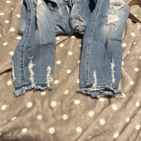 Hollister high-rise, super skinny crop women’s jeans - Picture 4 of 6